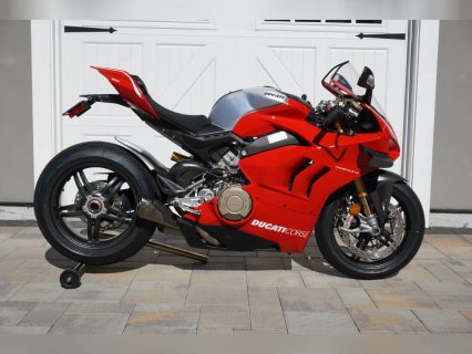 2019 ducati panigale v4 s whatsapp: +639623520979