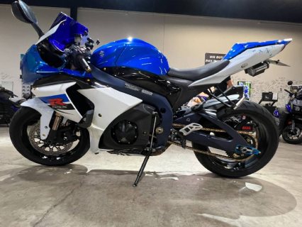 2016 suzuki gsxr 1000  whatsapp: +639623520979 3