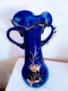 مزهرية انتيك من الزجاج الأزرق الفرنسي المطلي بماء الذهب  5