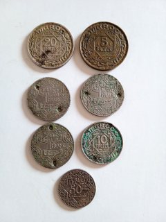 قطع نقدية قديمة للفرنك المغربي عمرها 80 سنة(1366المملكة الشريفة) 