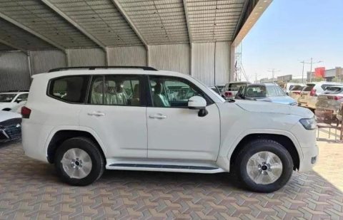 2024 Toyota land cruiser WhatsApp me(+971586703639)