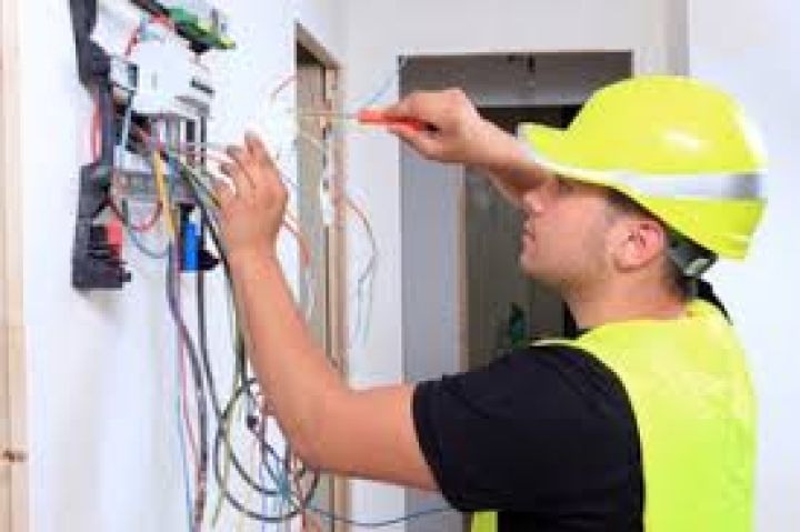 كهربائي الرياض افضل خدمه اتصل الان علي  966569379518