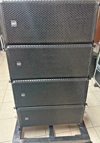 HDL 30-A Active Two-Way Line Array Module
