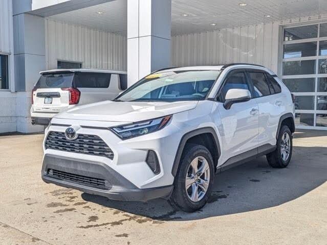 Selling My 2023 Toyota av 4 XLE AWD