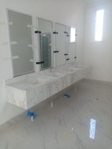  مغاسل رخام , ديكورات حمامات فاخرة  4