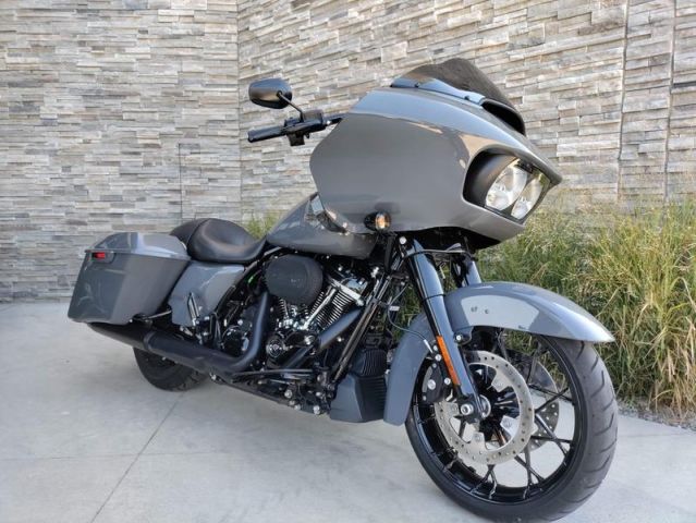  2022Harley-Davidson® FLTRXS - Road GlideWhatsApp(+971586703639)