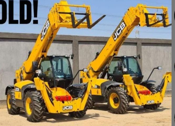 رافعات شوكية للإيجار من 1.5طن وحتى 16طن . مع انجاز توب 5