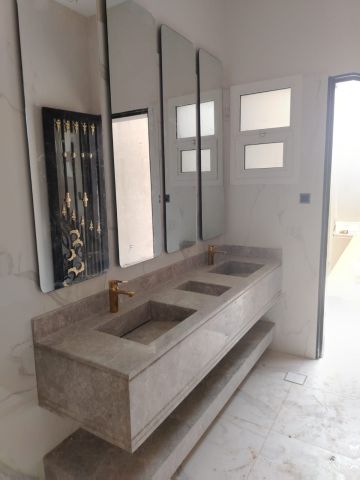  مغاسل رخام , ديكورات حمامات فاخرة  7