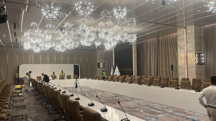  تأجير كنب جلد ابيض,مكيفات دولاب ,جلسات شعبية  2