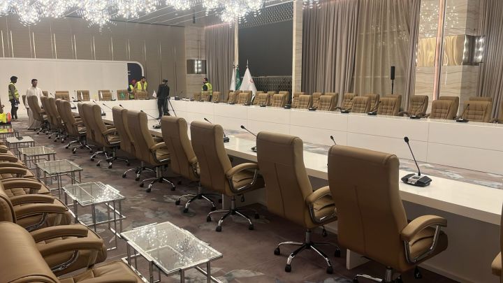  تأجير كنب جلد ابيض,مكيفات دولاب ,جلسات شعبية  5