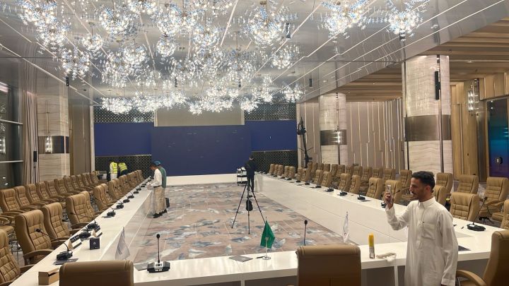   تأجير طاولات طعام مع كراسي,مكيفات دولاب ,كنب ,مظلات  2