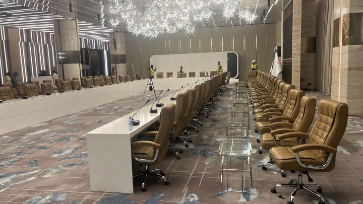   تأجير طاولات طعام مع كراسي,مكيفات دولاب ,كنب ,مظلات  3