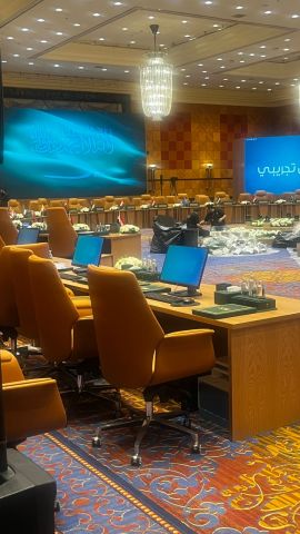   تأجير طاولات طعام مع كراسي,مكيفات دولاب ,كنب ,مظلات  4