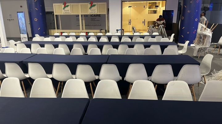   تأجير طاولات طعام مع كراسي,مكيفات دولاب ,كنب ,مظلات  8