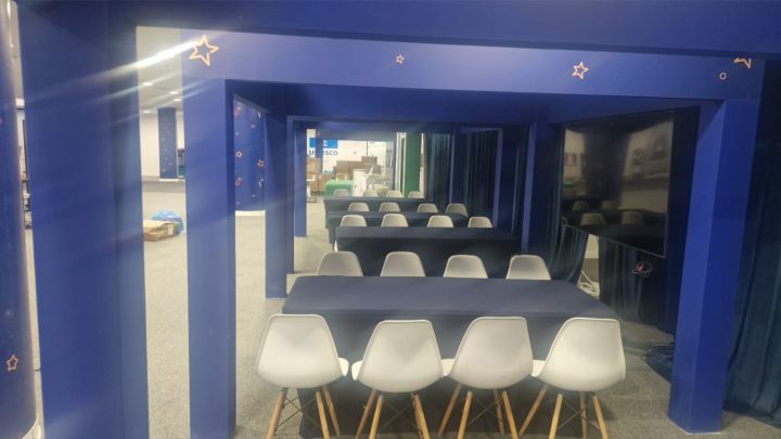   تأجير طاولات طعام مع كراسي,مكيفات دولاب ,كنب ,مظلات  10