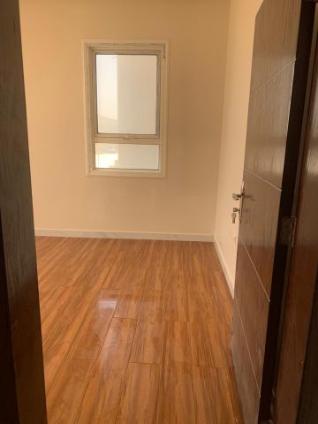 شقة مثالية للسيدات في قلب الموقع المثالي!  4