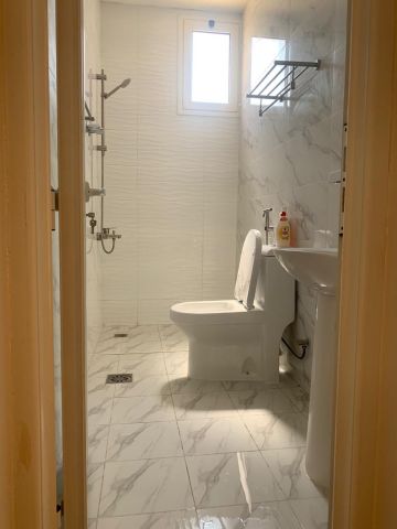 شقة مثالية للسيدات في قلب الموقع المثالي!  6