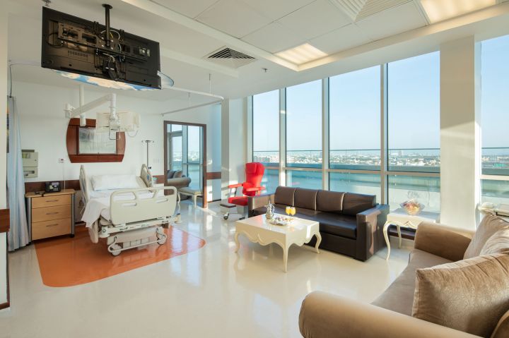 مطلوب للعمل بجيزان مستشفي كبير للعمل تخصصات طبيبه