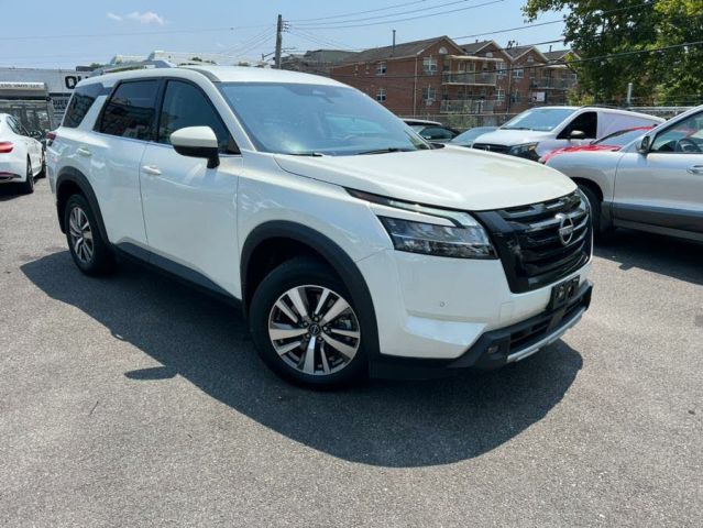 2023Nissan Pathfinder SL  4WD