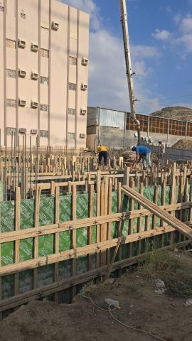 اختار الاحترافية في البناء مع R E عقار 2