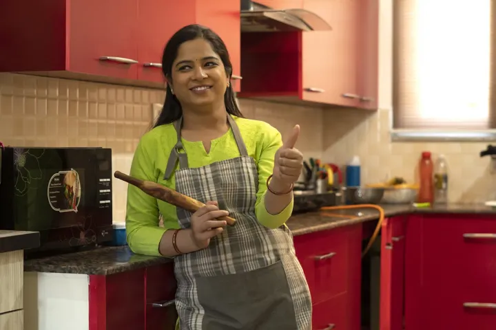 عاملات للتنازل شغالات نقل كفالة خادمات للتنازل