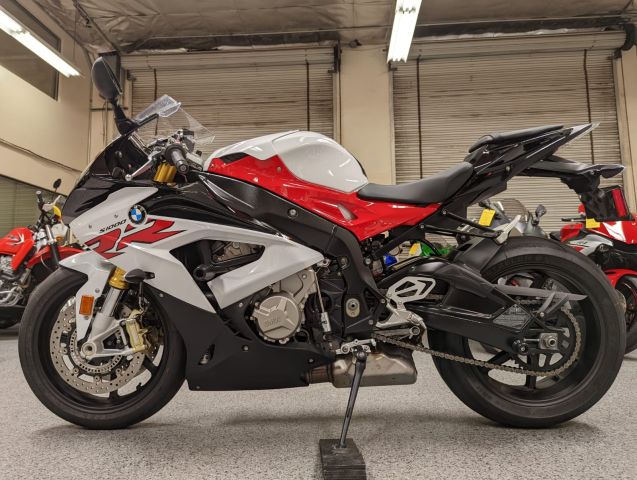 2019 BMW S1000RR Premium Edition 2
