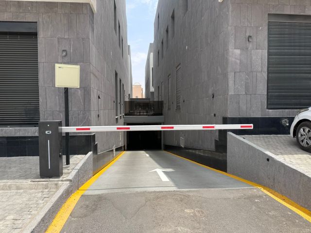 بوابات مواقف سيارات ذراع الكترونية Barrier Gate 2