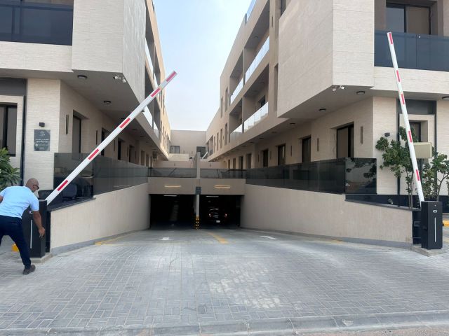 بوابات مواقف سيارات ذراع الكترونية Barrier Gate 8