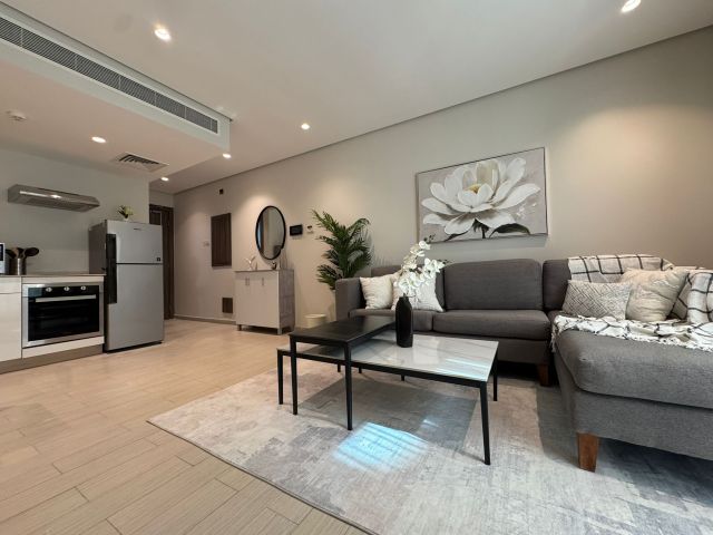 للبيع شقة راقية قريبة من مطار البحرين 2