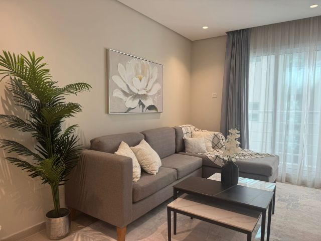 للبيع شقة راقية قريبة من مطار البحرين 3