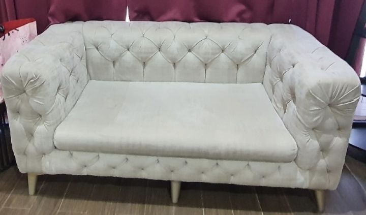 كنب وطاولة قهوه ودولاب تلفزيون 4