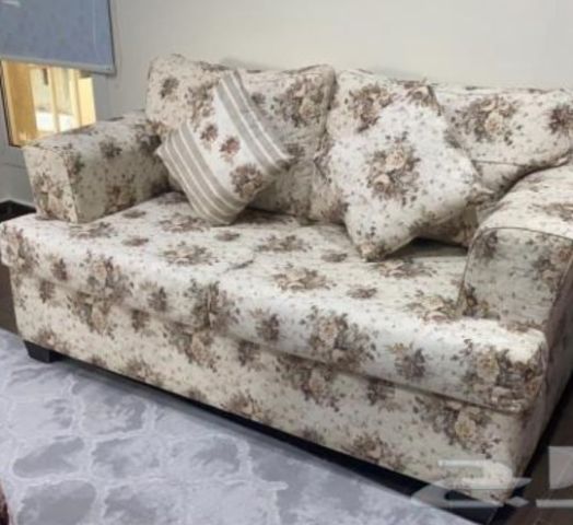 كنب وطاولة قهوه ودولاب تلفزيون 6