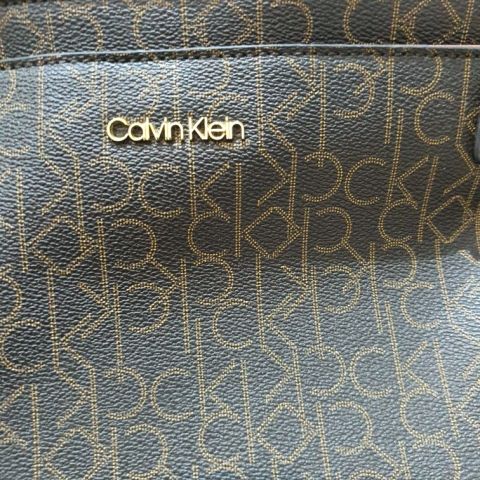 شنط ماركه اصليه 4