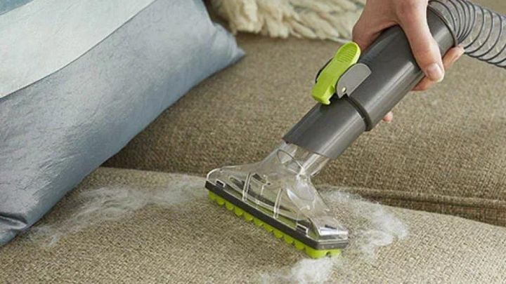 تنظيف الكنب بالرياض باحترافية تعيد الأناقة لمنزلك الفنار كلين 2