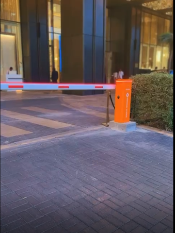 بوابة مواقف السيارات بكفاءة عالية