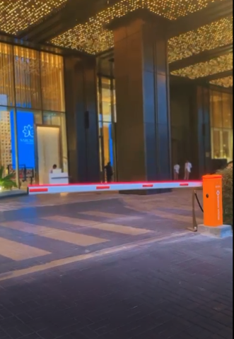 بوابة مواقف السيارات بكفاءة عالية 3