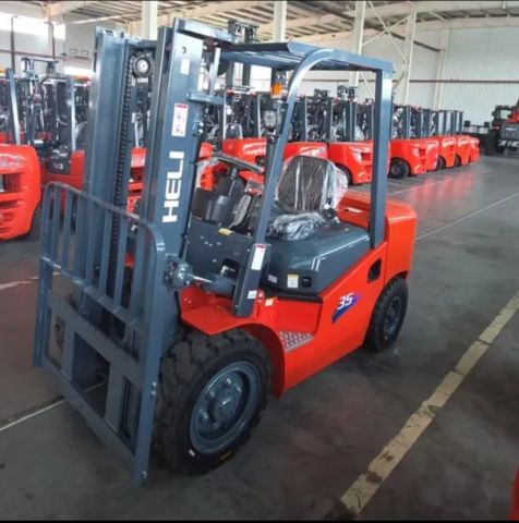 رافعات شوكيه فوركلفت للايجار  Forklifts for rent  سيزرلفت للايجار 5