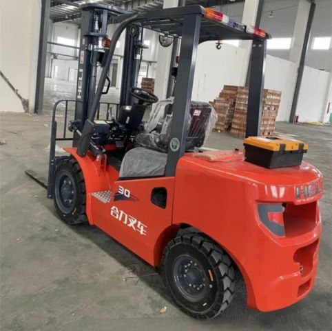 رافعات شوكيه فوركلفت للايجار  Forklifts for rent  سيزرلفت للايجار 6
