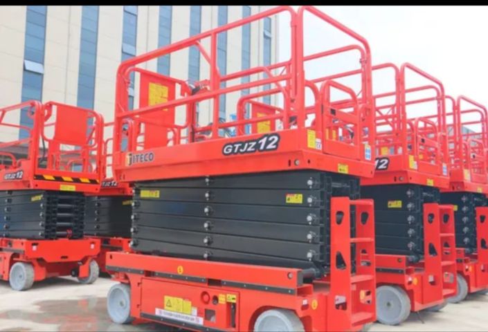 سيزرلفت للايجار ( رافعات مقصيه) ديزل، كهرباء  8