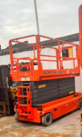 سيزر لفت للايجار جميع المقاسات  2