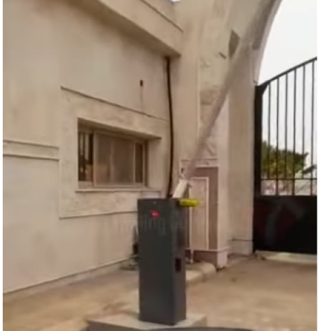 بوابة مرور سيارات دخول و خروج  بوابات مواقف امنية الكترونية 5