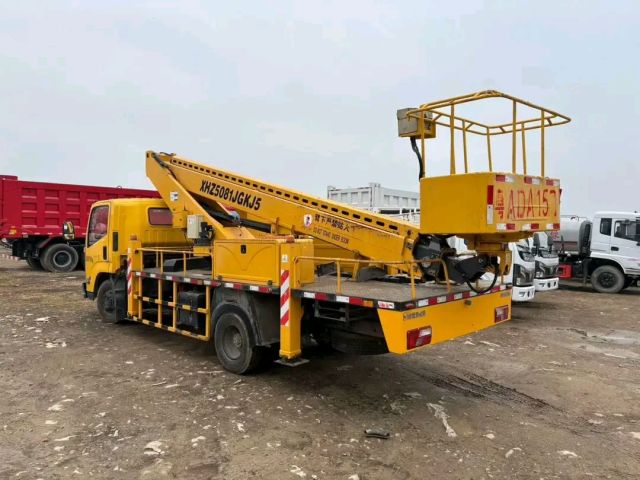 Manlifts,scissor lifts, cranes,Bobcats, boom lifts telescopic  2