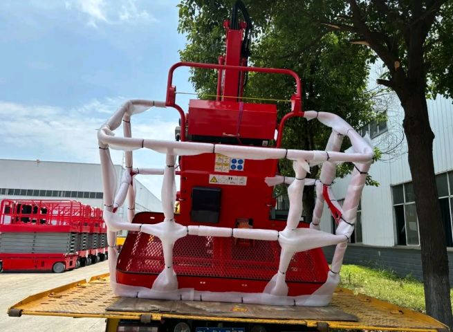 Manlifts,scissor lifts, cranes,Bobcats, boom lifts telescopic  7