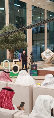 مصور بخبرة قوية في تصوير الحفلات والمعارض والمؤتمرات