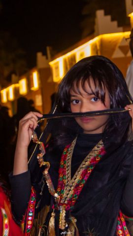 مصور بخبرة قوية في تصوير الحفلات والمعارض والمؤتمرات 8