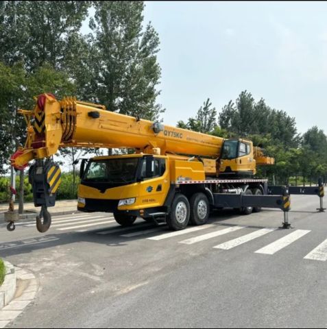 رافعات شوكيه فوركلفت للايجار سيزرلفت للايجار رافعات مقصيه رافعات  3