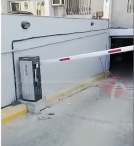 بوابات دخول وخروج السيارات و بوابة مواقف السيارات للجراجات