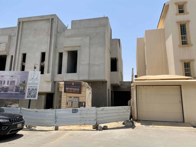 تشطيب واجهة تاون هاوس بجي النزهة بالرياض رخام ترفنتينو و بروفايل  3