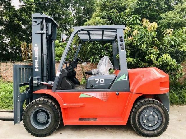 رافعات شوكيه فوركلفت من 1.5طن الى 25طن 6