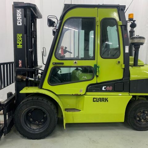 رافعات شوكيه فوركلفت من 1.5طن الى 25طن 7